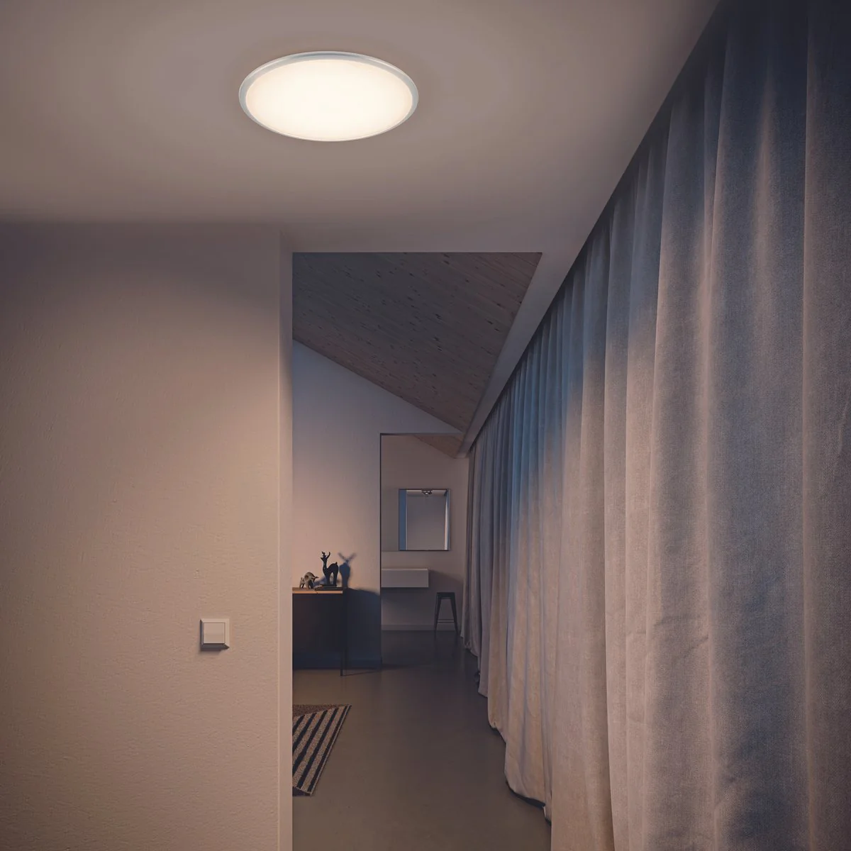 Philips Oyster LED Ceiling Light - 1700lm - 17W - Cool White - 347mm - Image 3
