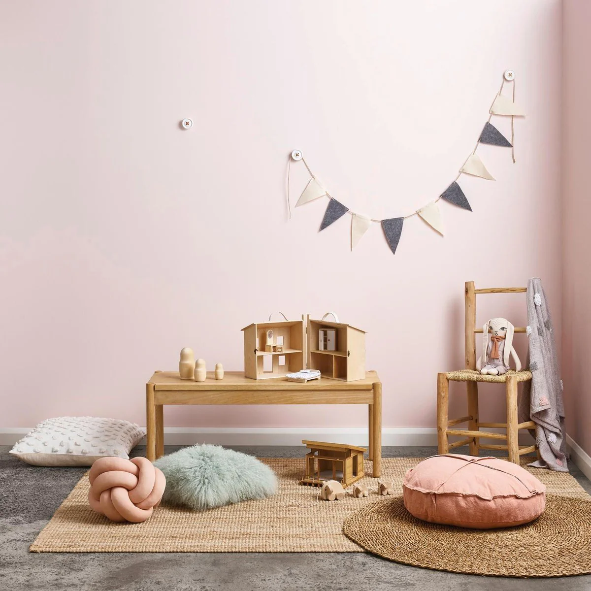Porter S Washable Paint - 2L - Petal Pink - Eggshell Finish - 162mm x 156mm x 141mm - Image 3