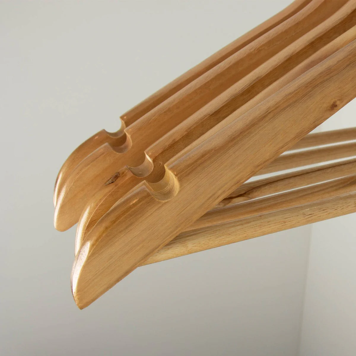 Practa Timber Clothes Hangers - Heavy Duty - 5 Pack - 445mm x 230mm - Natural - Image 4