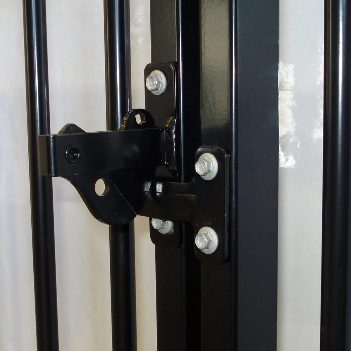 Protectoral D Latch and Striker Pack - 4 Pack - Powder-Coated Steel - Rust Resistant - Image 2