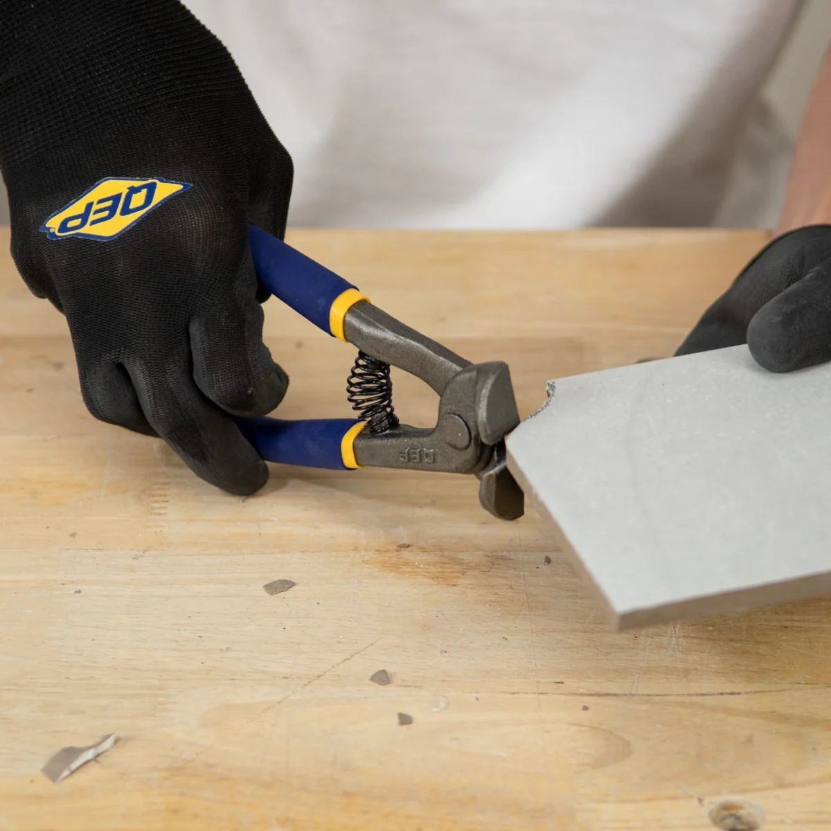 QEP Tile Nipper - 200mm - Carbide Tipped - Ergonomic Handle - Image 3