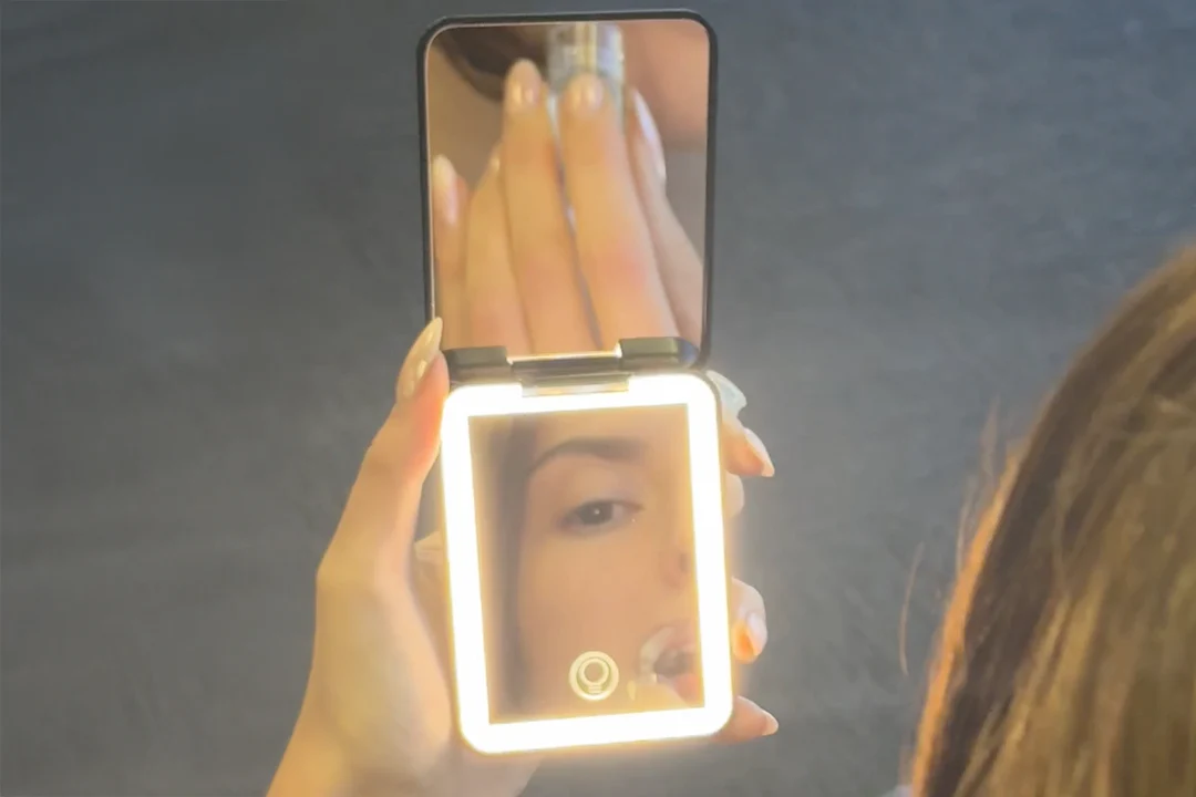 Rechargeable LED Compact Mirror 2 Pack with 3 Light Modes - Image 3