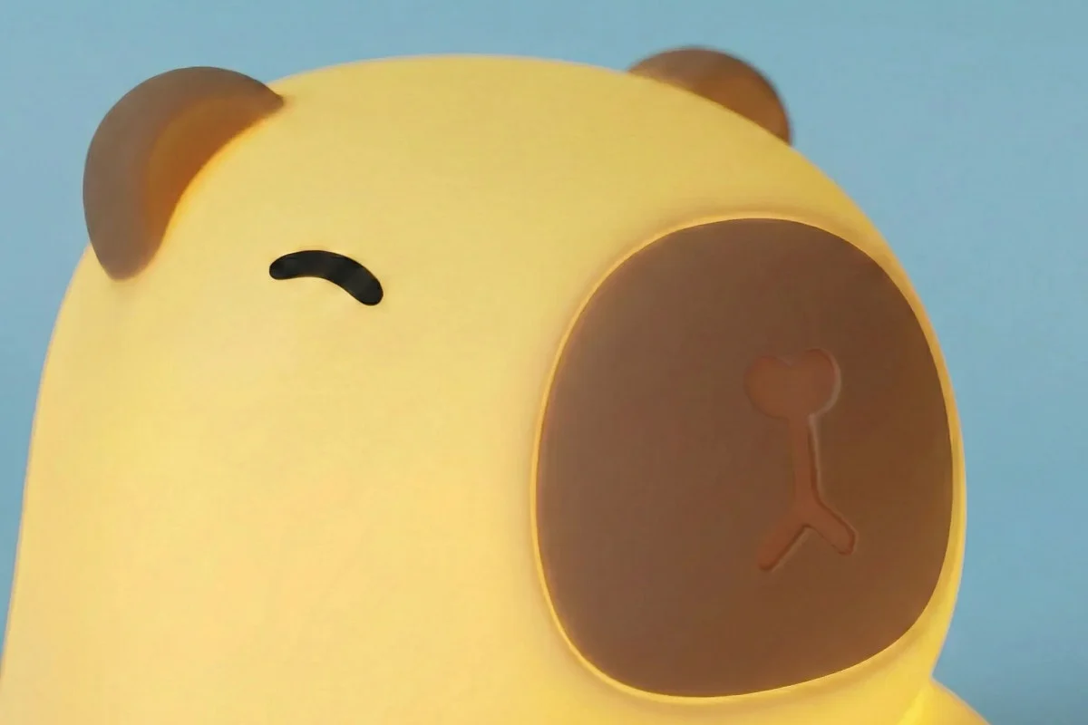 Rechargeable Soft Capybara Night Light 7-Colour Silicone Lamp - Image 11
