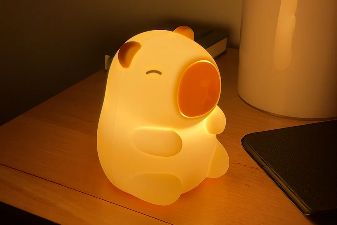 Rechargeable Soft Capybara Night Light 7-Colour Silicone Lamp - Image 3
