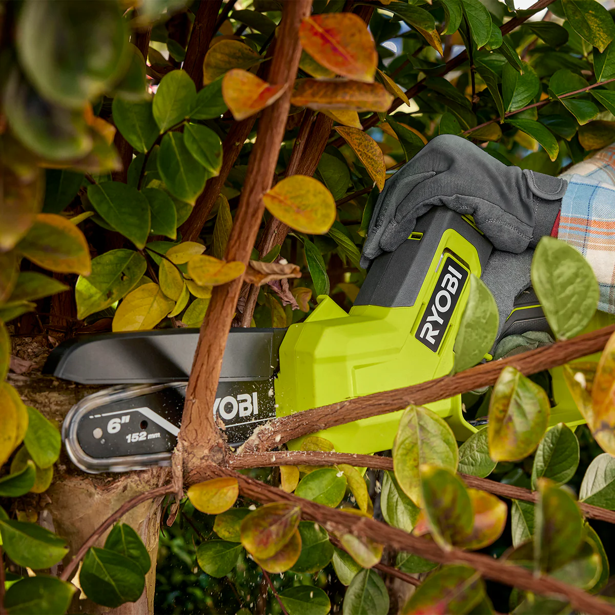 Ryobi 18V ONE+ 6” Pruning Saw Kit - 152mm - 2.0Ah Battery & Charger - Image 4