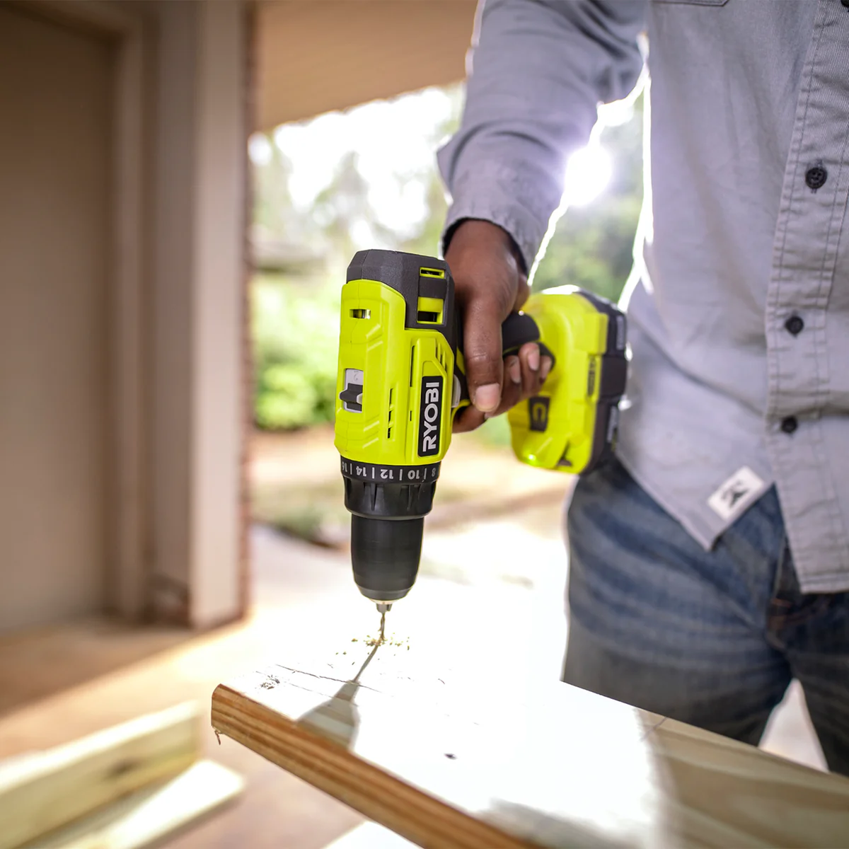 Ryobi 18V ONE+ Drill Driver Starter Kit R18DD22 - 2Ah Battery - 173mm x 203mm x 225mm - LED Light - Magnetic Screw Tray - Image 2