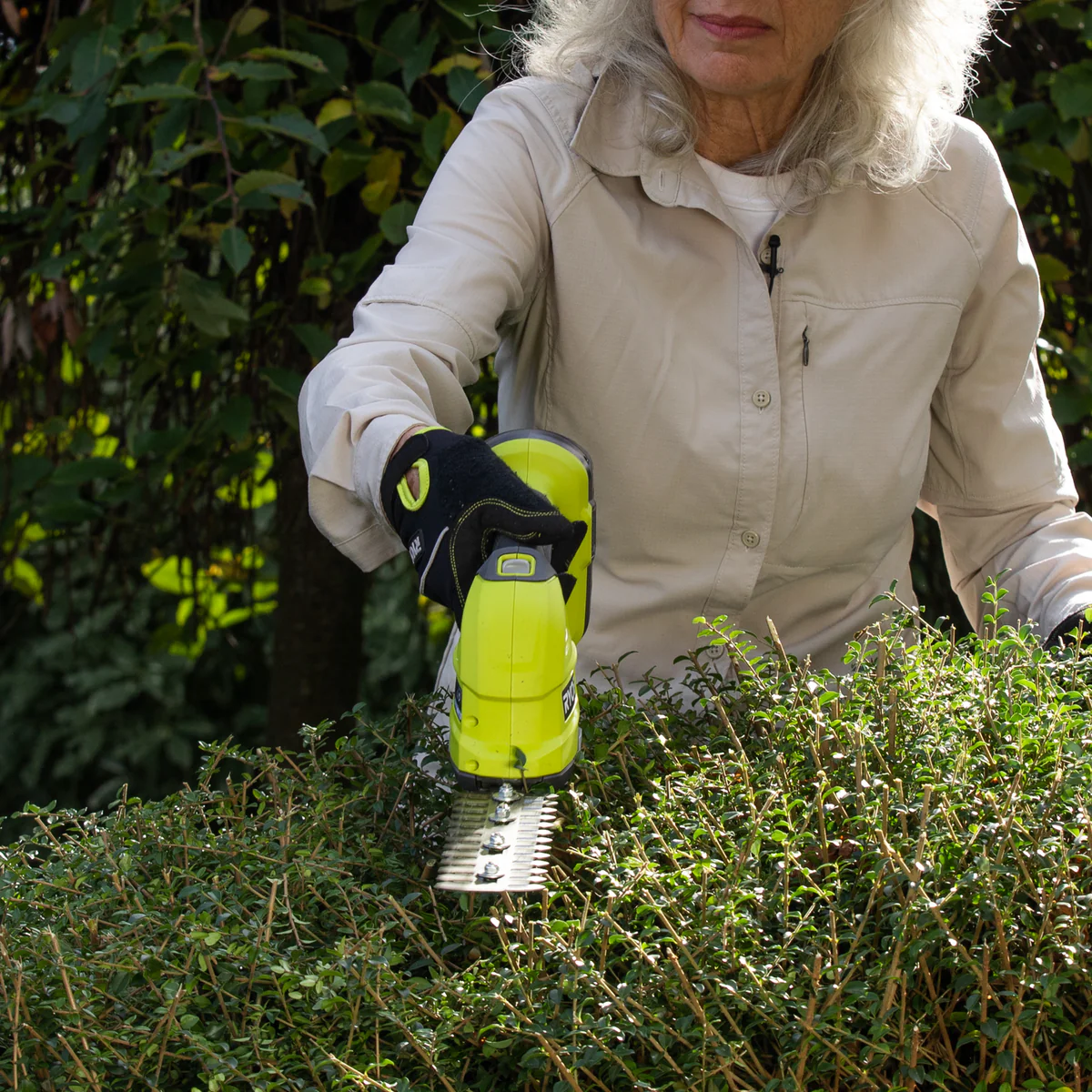 Ryobi 18V ONE+ Hedge Grass Shears R18HTR130 - 200mm Blade - Tool Only - Image 5