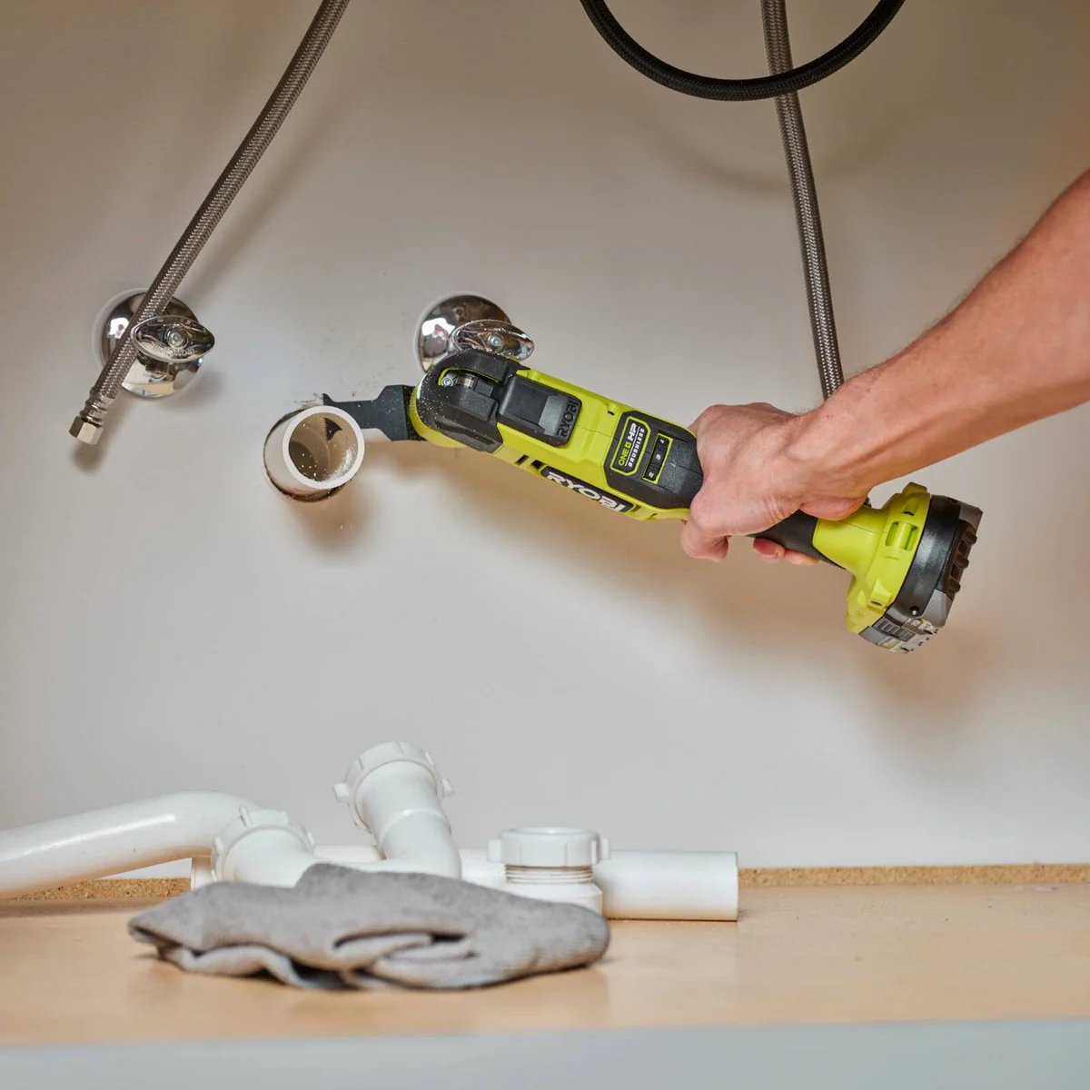 Ryobi 18V ONE+ HP Brushless Multitool Tool Only - 80mm x 322mm x 138mm - Versatile for Sanding, Plunge Cuts, Grout Removal - Image 3