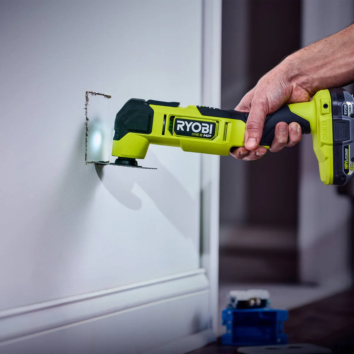 Ryobi 18V ONE+ HP Brushless Multitool Tool Only - 80mm x 322mm x 138mm - Versatile for Sanding, Plunge Cuts, Grout Removal - Image 4