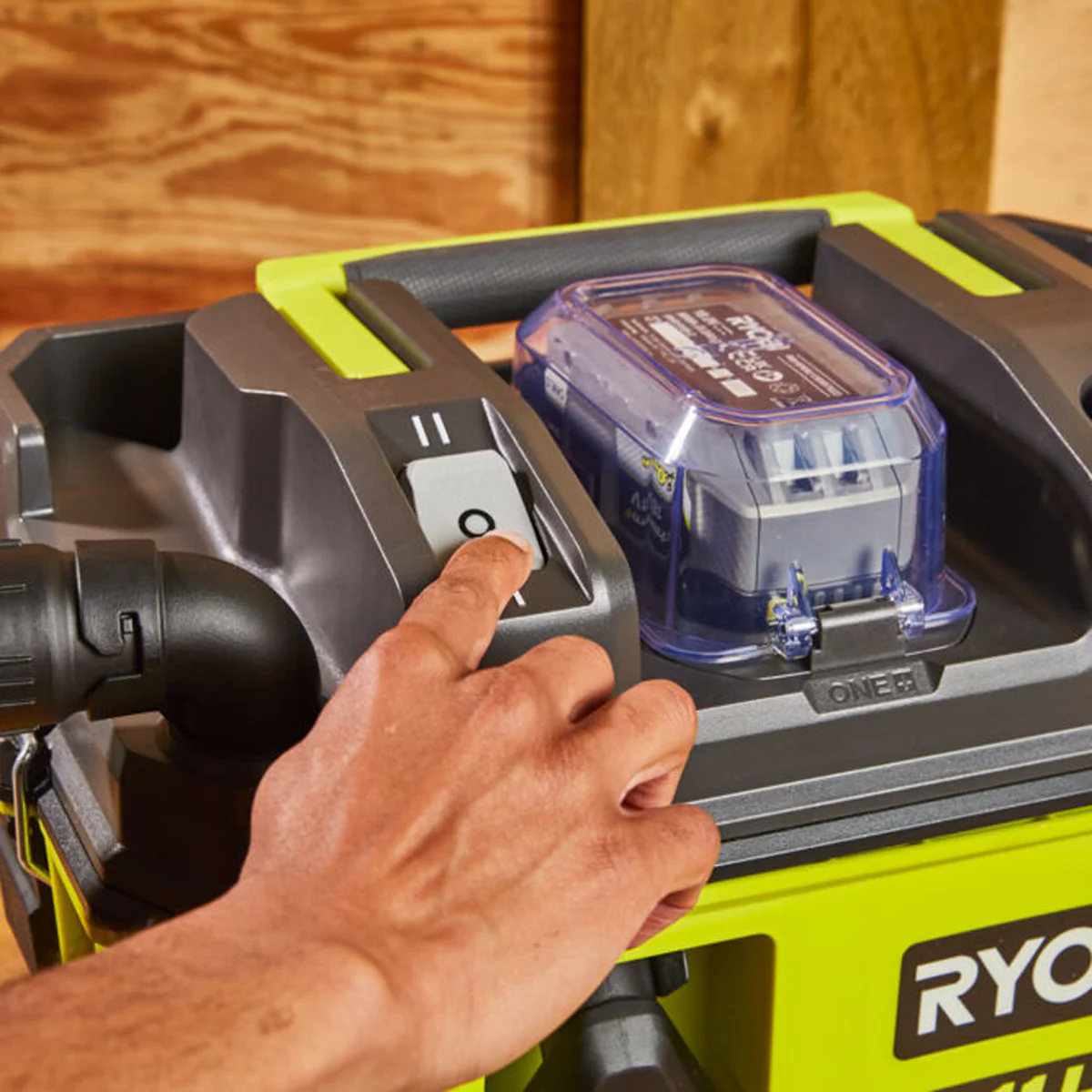 Ryobi 18V ONE+ Wet and Dry Vacuum - 11L - HEPA Filter - Portable - Image 4