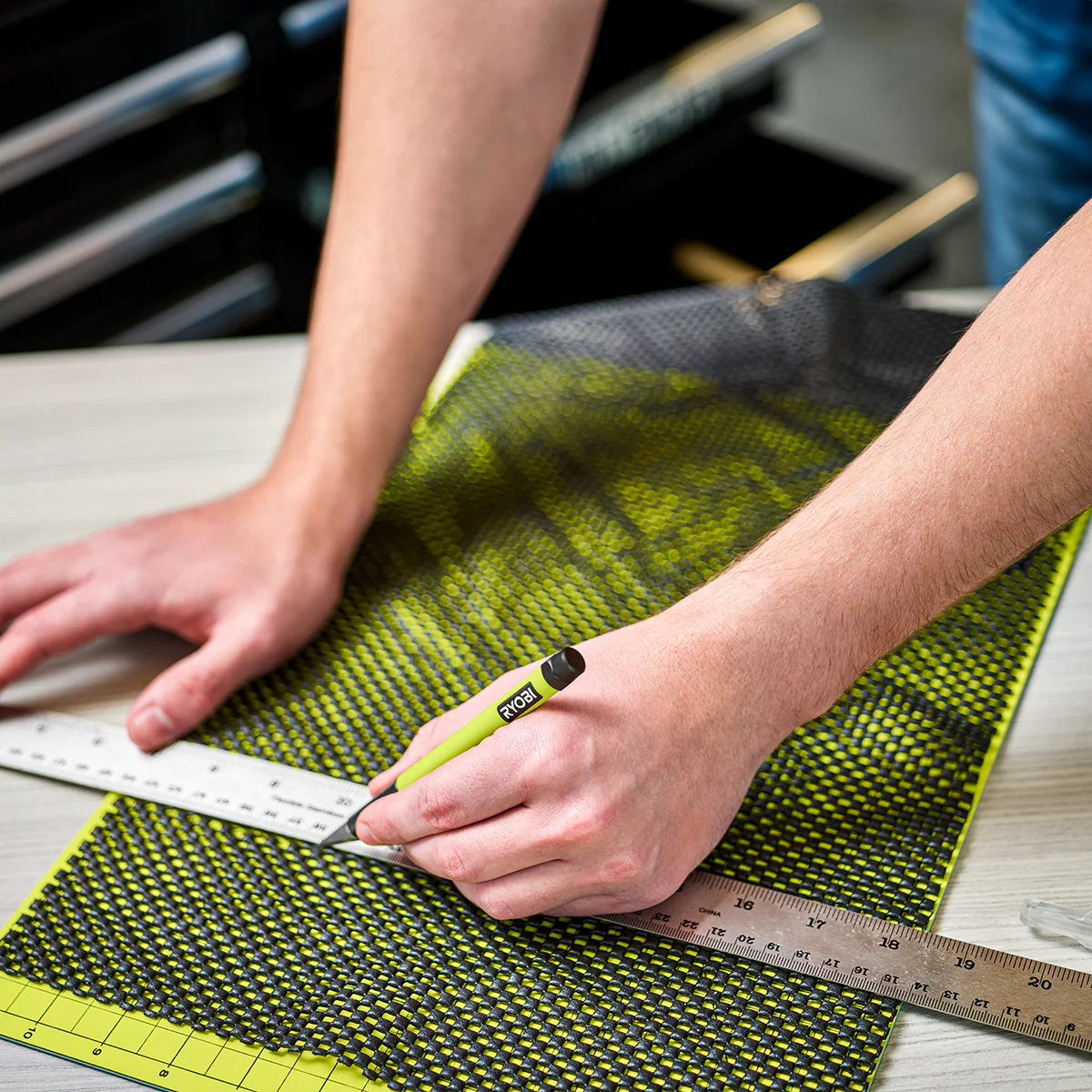 Ryobi A3 Self Healing Cutting Mat - 340mm x 450mm - Durable & Non-Slip - Image 5