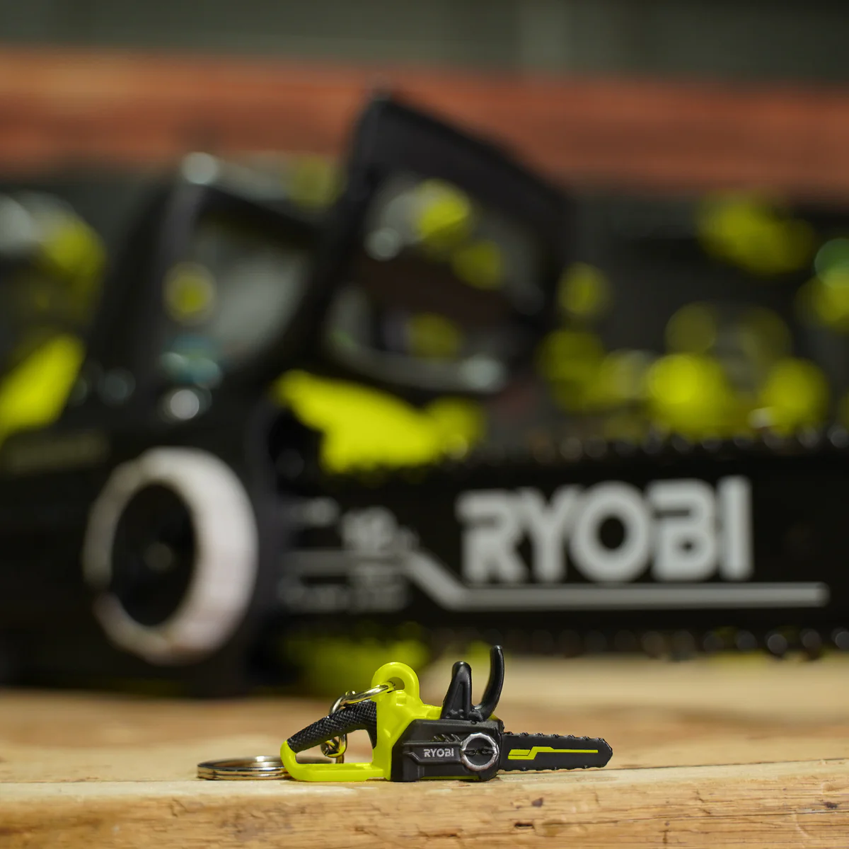 Ryobi Mini S Chainsaw Keyring - Collectible Replica - 58mm x 73mm - Image 4