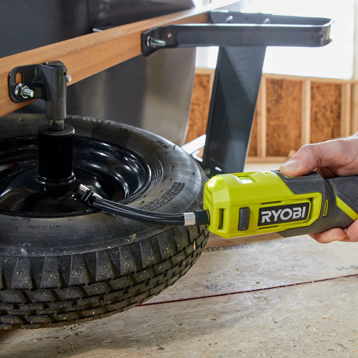 Ryobi USB Lithium High Pressure Inflator 2Ah Kit - 100psi - Compact Design - Image 4