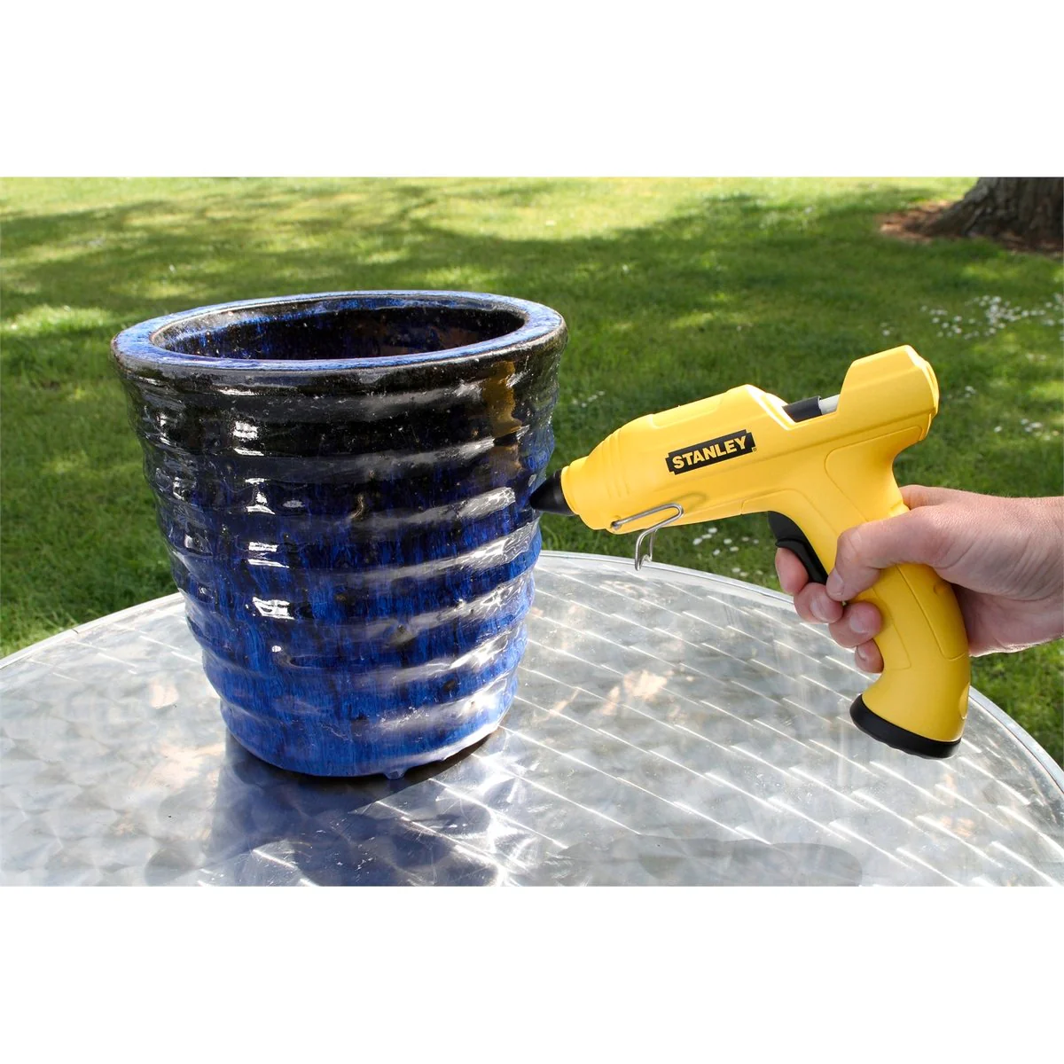 Stanley Glue Gun - 12mm - Plastic - Corded, Lightweight - Image 3