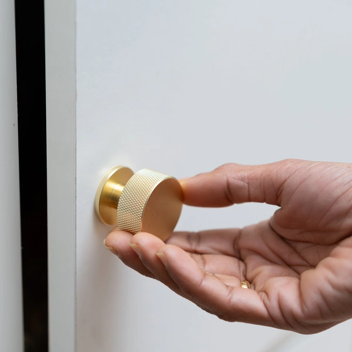 Taskmaster 32mm Knurled Cabinet Knob - Brushed Brass - 1 Pack - Easy Install - Image 4
