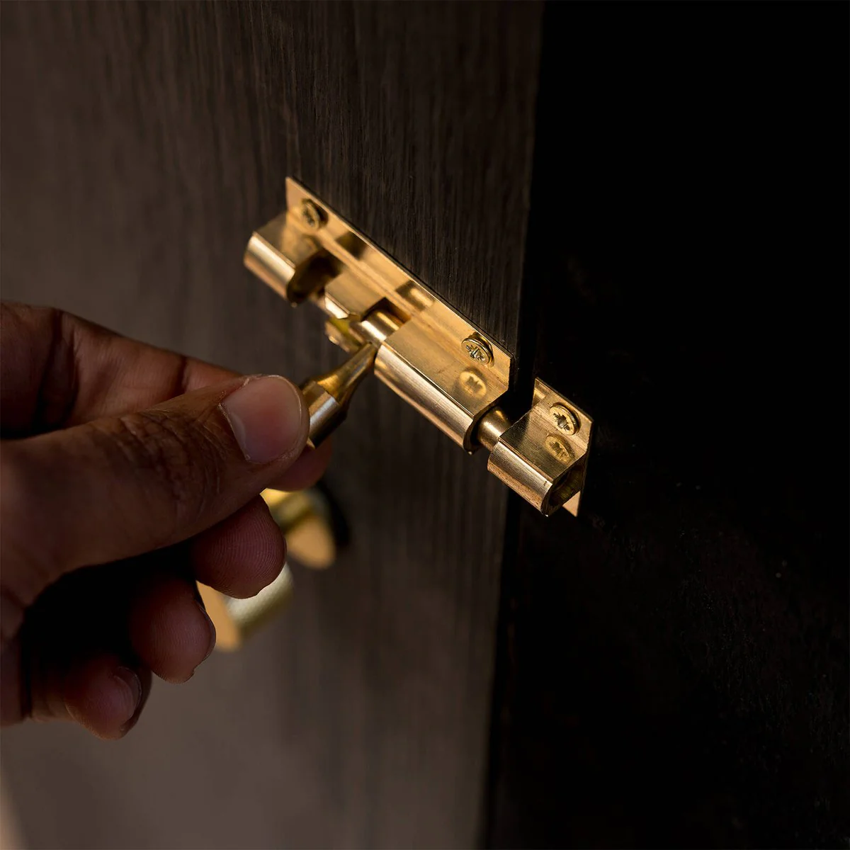 Taskmaster 50mm Polished Brass Barrel Bolt - Solid Brass Security Solution - Image 5