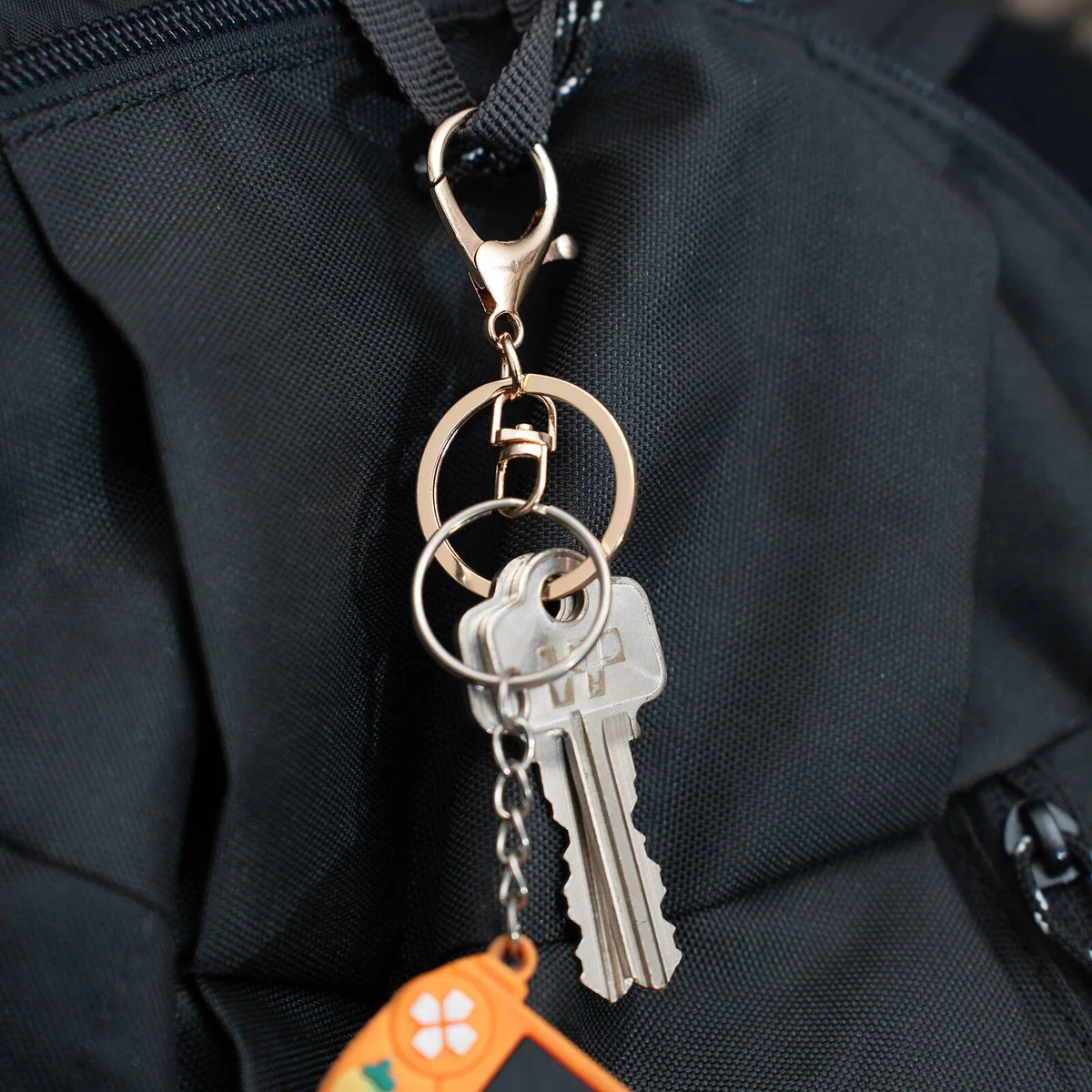Taskmaster Gold Key Rings with Clip 5 Pack - 30mm Diameter - Gold Finish - Image 5