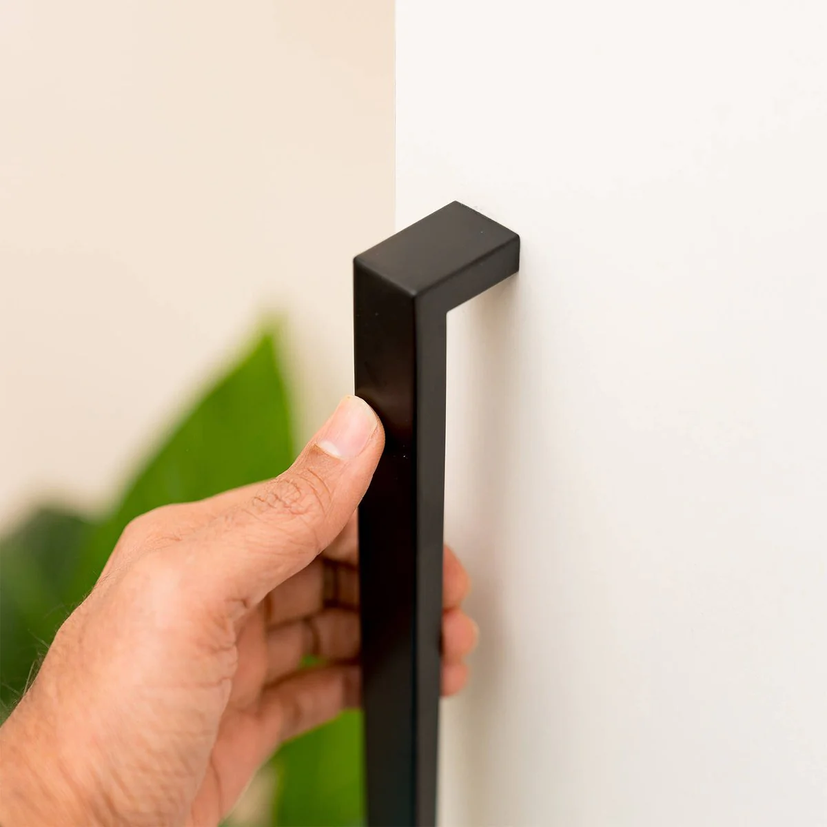 Taskmaster 320mm Black Matte Hollow Rectangle Handle - Steel - 1 Piece - Image 4