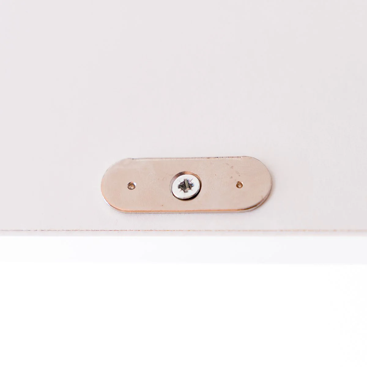 Taskmaster Magnetic Door Catch - 38mm - Plastic - Push to Open - Image 4