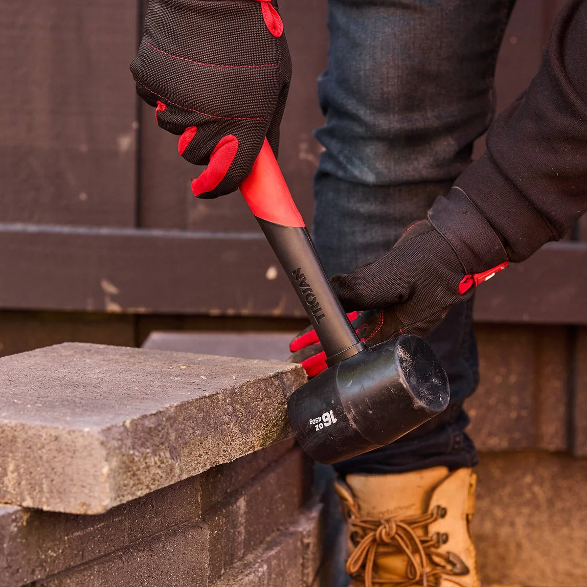 Trojan 16oz 450g Black Fibreglass Rubber Mallet - Durable Tool for D.I.Y. - Image 5