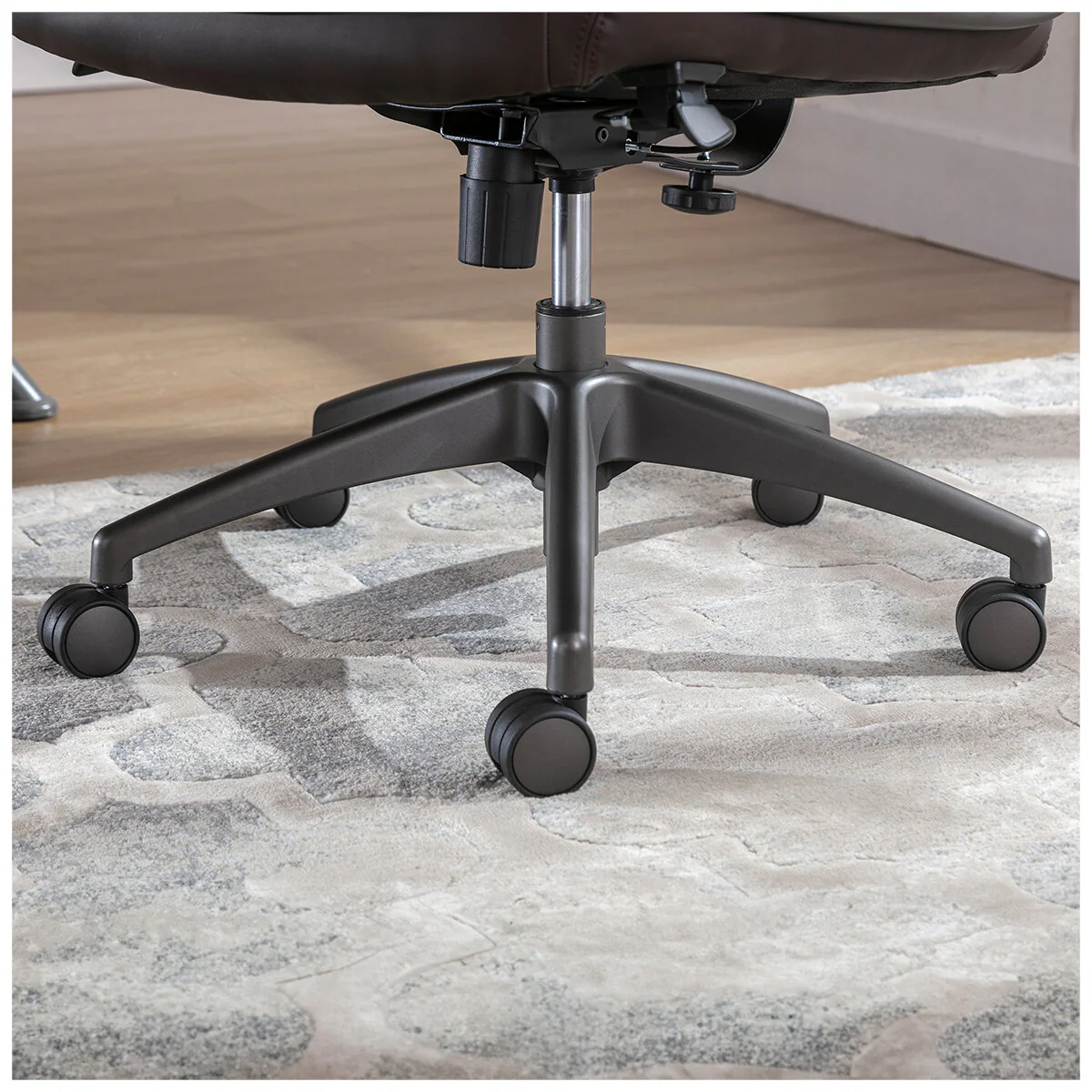 True Wellness Executive Office Chair Magic Back Technology Brown 51904-BRN 158kg Capacity - Image 8