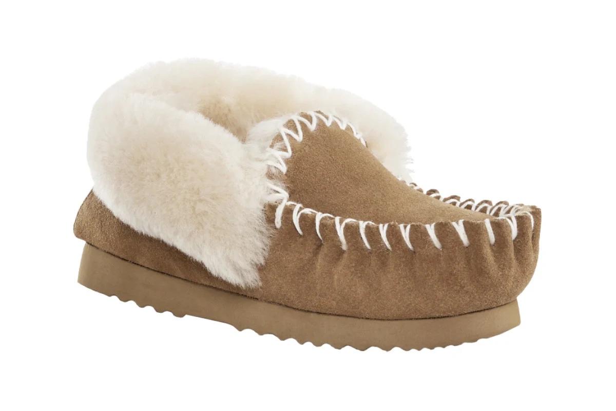UGG Outback Premium Australian Sheepskin Moccasin Slipper Chestnut - Image 2