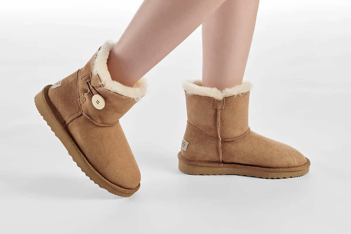 UGG Outback Premium Australian Sheepskin Short Button Boot Chestnut - Image 6