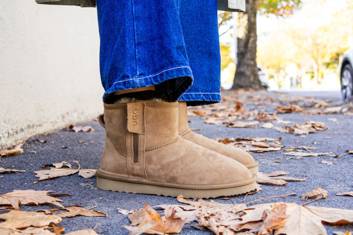 UGG Outback Premium Sheepskin Zip Classic Boot Chestnut - Image 8