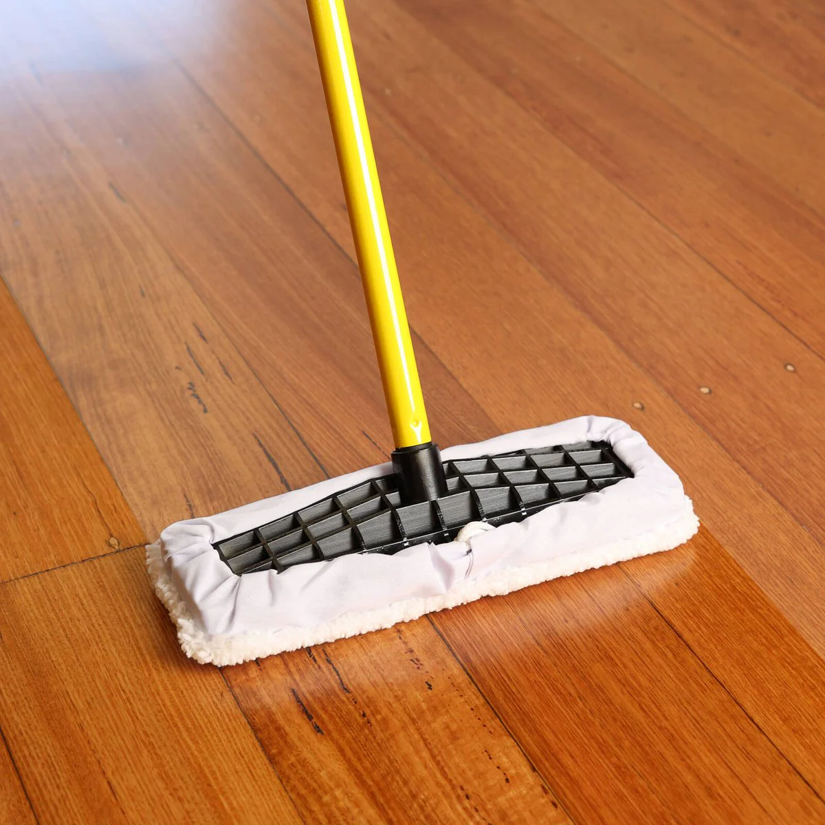 Uni Pro 270mm Jumbo Micro Fibre Deck and Floor Applicator - Versatile Tool for Paint and Stain Application - Image 4
