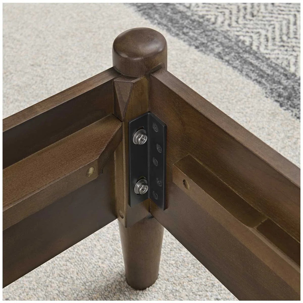 Universal Broadmoore Powell Queen Bed Saddle Brown Rubberwood M23113210 - Image 8