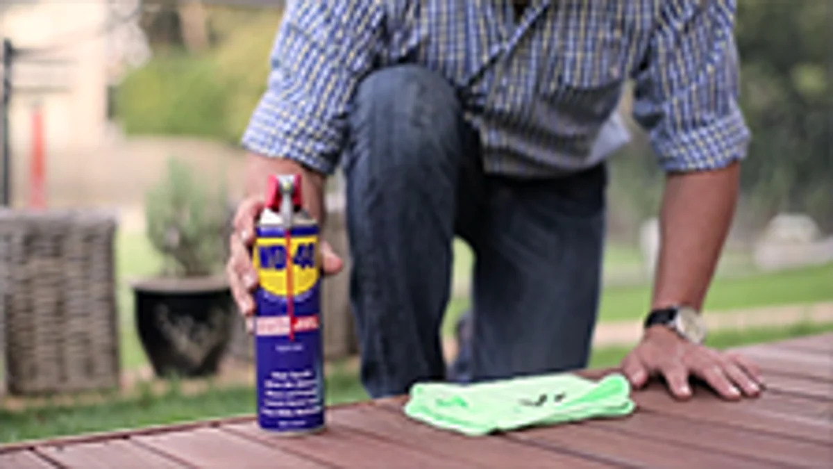 WD-40 Multi Use Spray - 325g - Aerosol - Protects and Lubricates - Image 3