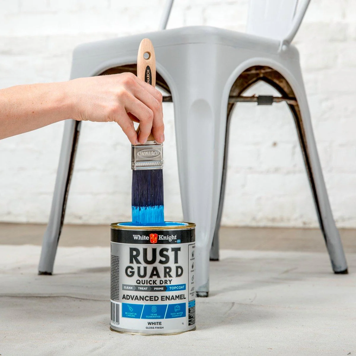 White Knight Rust Guard Enamel Paint 4L - White Gloss - Quick Dry - 30 Min Touch Dry - Image 2