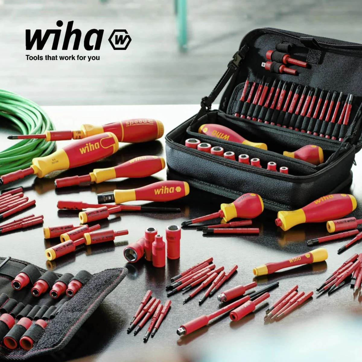 Wiha 1000V Cable Cutter - Insulated VDE - 210mm - Yellow - Durable & Ergonomic - Image 4