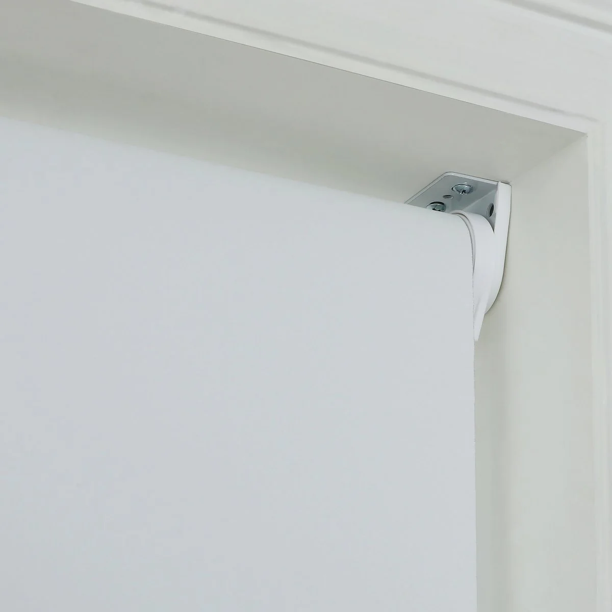 Windoware Roller Blind Hardware Kit - 25mm - White - Various Components - Image 2